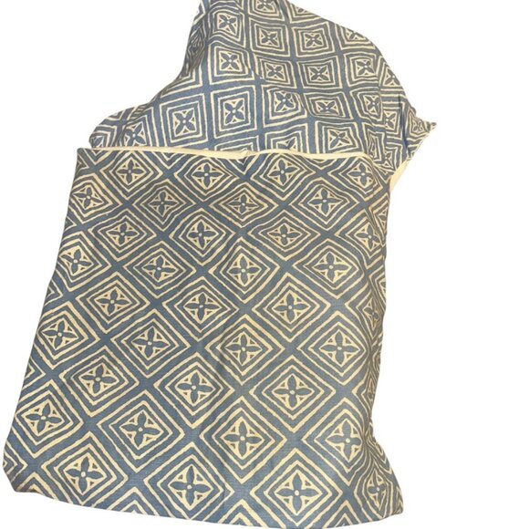 Custom Handmade Linen backed Chambray blue floral graphic pillow covers 18 sq - Picture 4 of 4